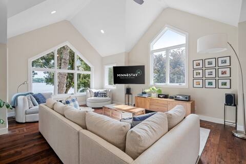 MINNeSTAY* Bayside Escape | Waterfront | Excelsior