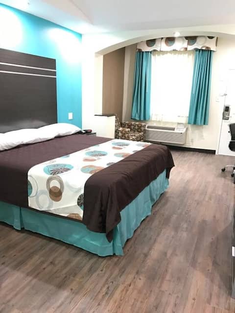 Two Spacious unit! Escape The Hustle and Bustle!