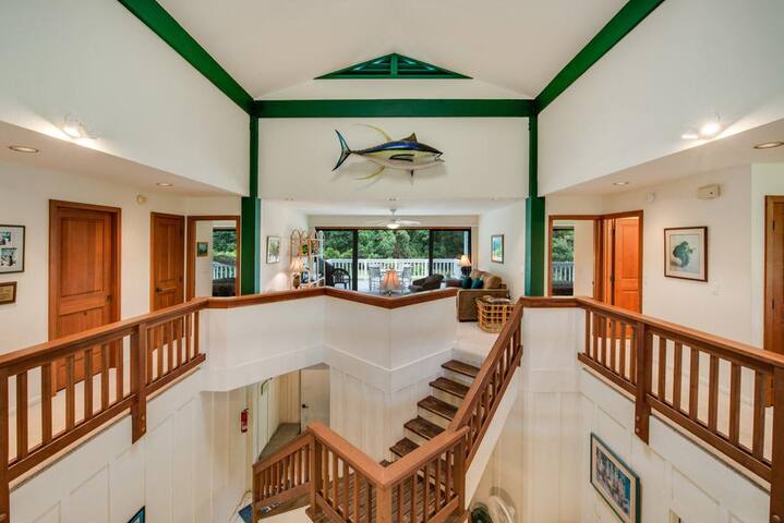Spacious Private Home Just Steps From Anini Beach!