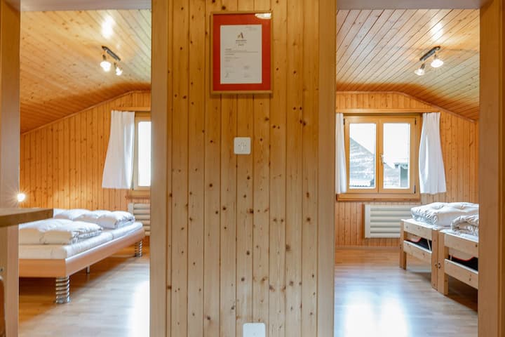 Დერეფანი საძინებლის ხედით