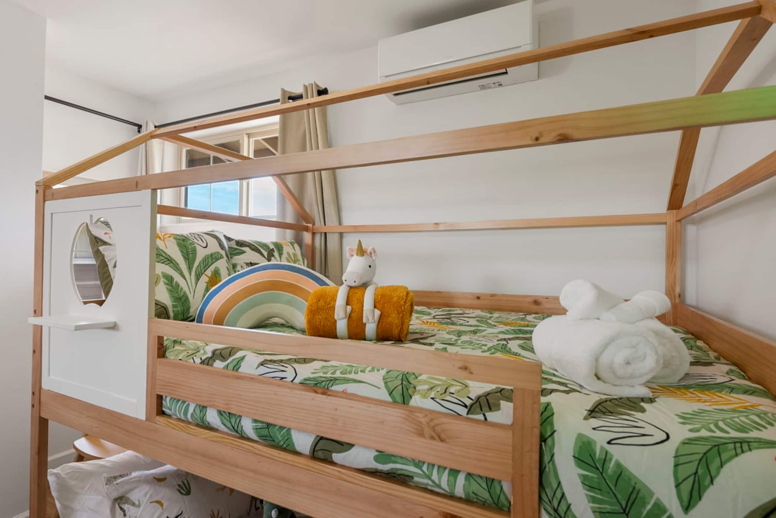Home in Waianae · ★4.85 · 3 bedrooms · 4 beds · 2.5 private baths - Image 27