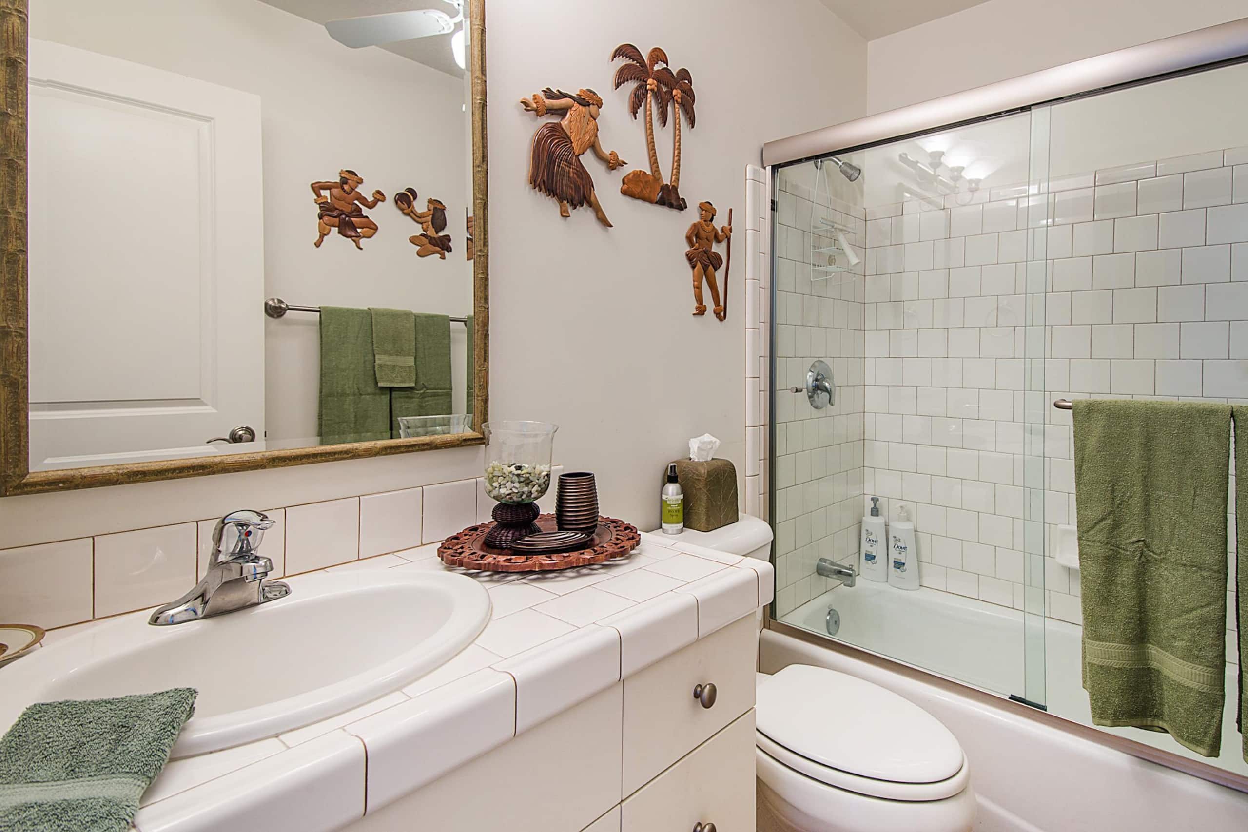 Condo in Princeville · ★4.78 · 3 bedrooms · 3 beds · 3 private baths - Image 11