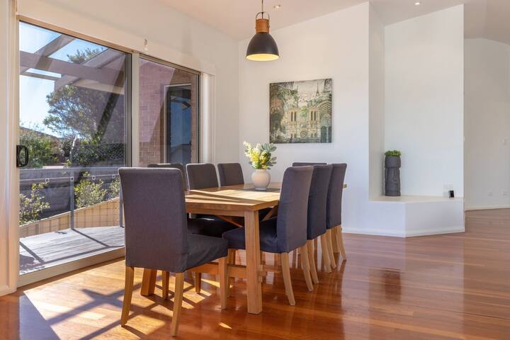 7 Calamas Place gallery image 3