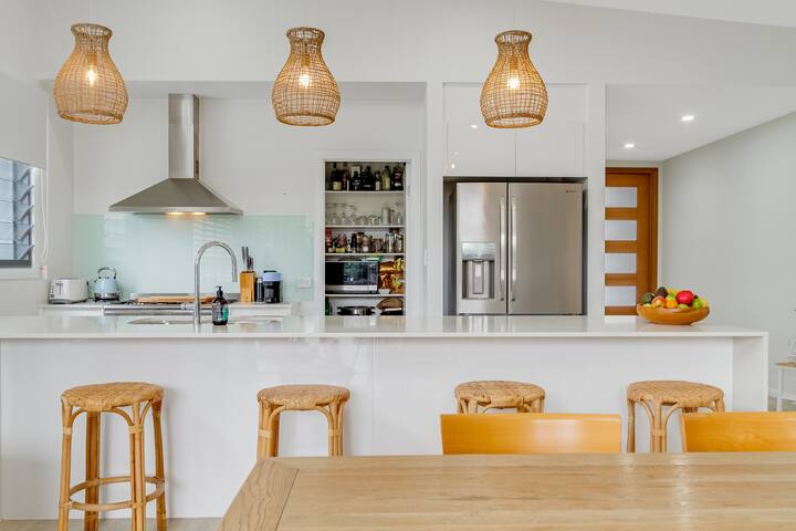 Dog-Friendly Beach House @ Black Rocks by uHoliday gallery image 5