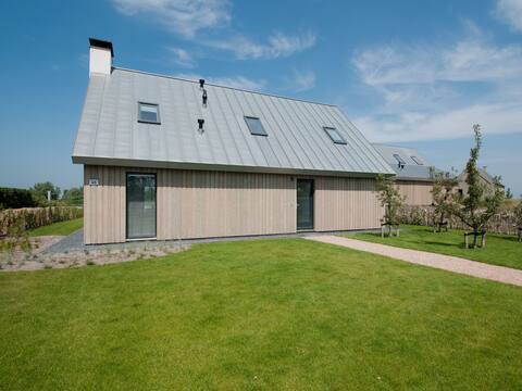 Modern design lodge with combi microwave