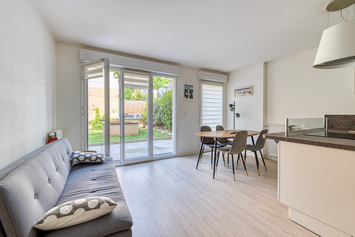Top performing Airbnb: Le St Gratien - Garden apartment in épinay Sur Seine