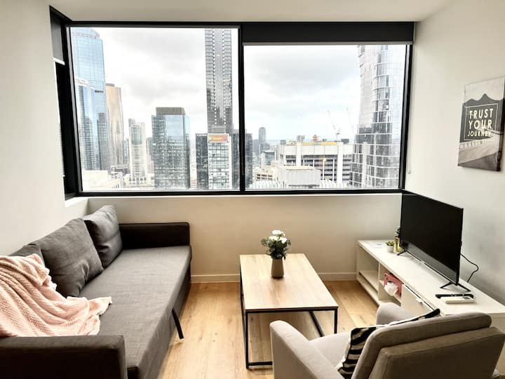 2 Br Skyline Heights At Manhattan Apartment - Melbourne