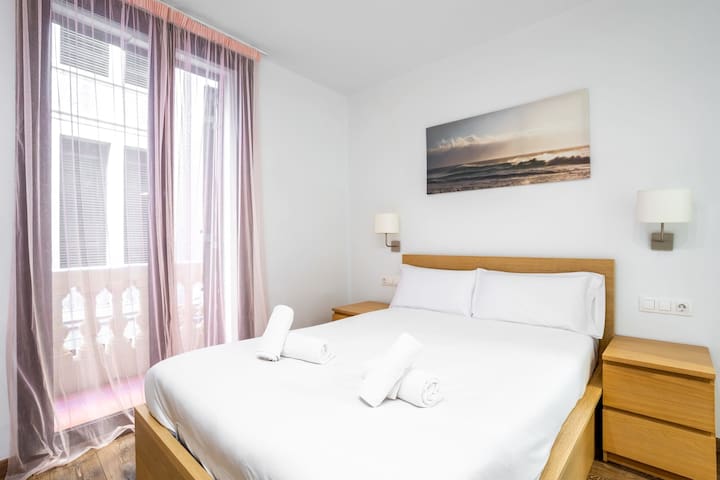 Paseo de Gracia Modern and cozy 3BD – 2BTh gallery image 2