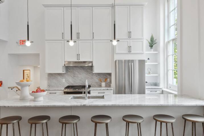 Premium CBD Condo | Near French Quarter gallery image 3