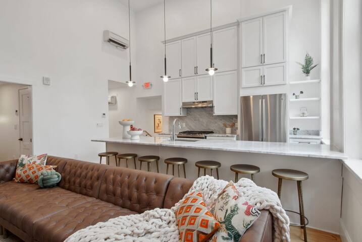 Premium CBD Condo | Near French Quarter gallery image 2