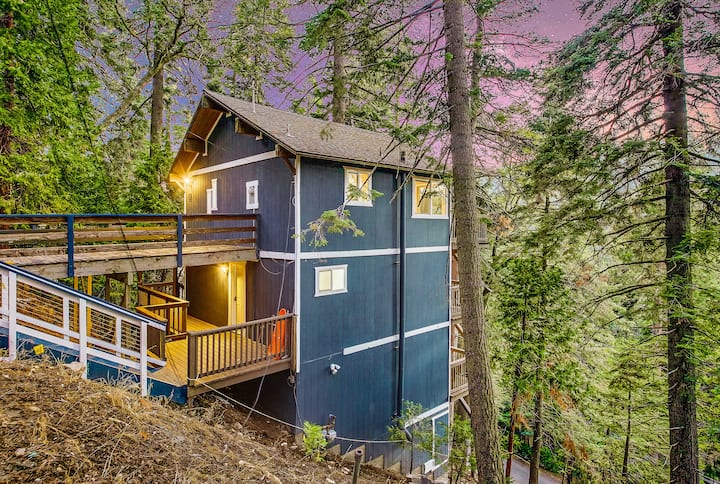 Tree-lined Lake Arrowhead Cabin ~ 1 Mi To Village! - San Bernardino, CA