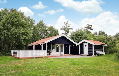 Stunning home in Falkenberg with kitchen