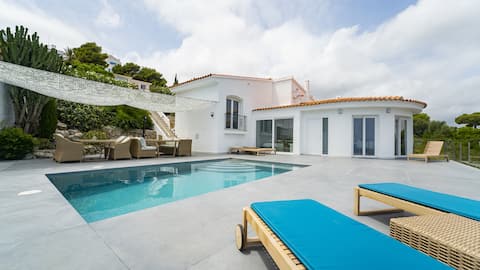 Calam De Luna - House with a sea view and Peñiscola