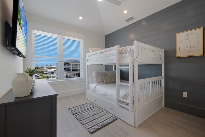 Chumba saba cha kulala, Kitanda cha Ghorofa