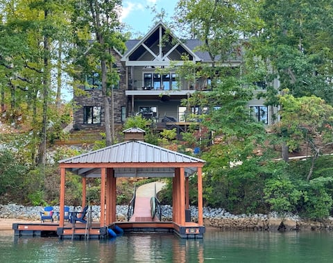 Waterfront 5BD/5BA Private Dock & 9P-Hottub