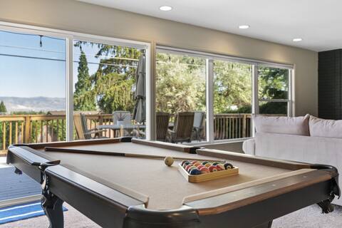Peaceful Pool House Hot Tub Fire Pit Pool Table