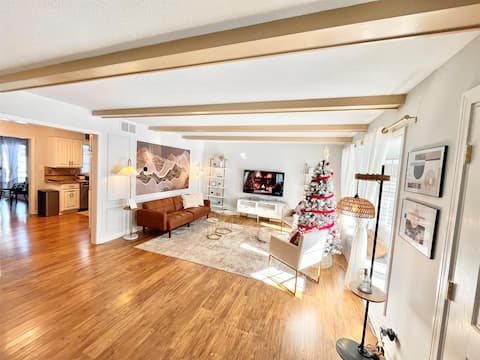 Great location-family friendly-Kids playroom-Spaci