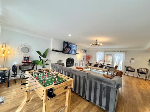 4-Bedroom Retreat • Near Convention Center • King