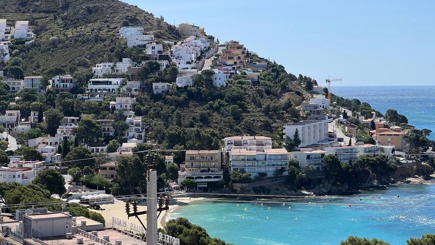 Beautiful house in Roses near the beach Av-45 gallery image 2