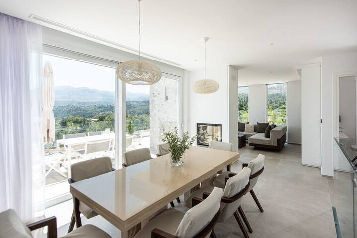 Villa Inati gallery image 3