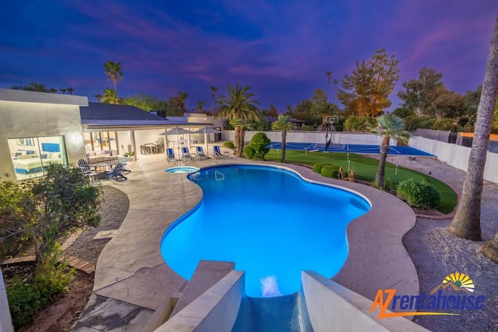 Multimillion $ ResortVilla+Waterslide+Pickleball+ - Houses for