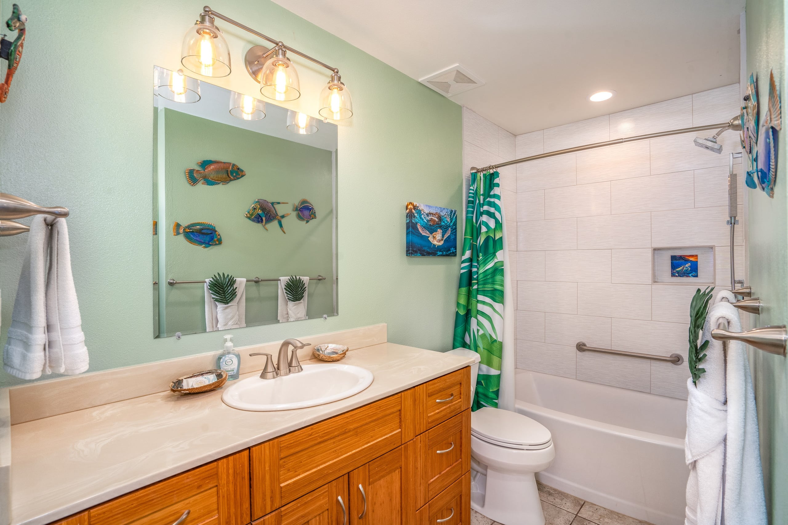 Condo in Kihei · ★5.0 · 2 bedrooms · 3 beds · 2 baths - Image 19