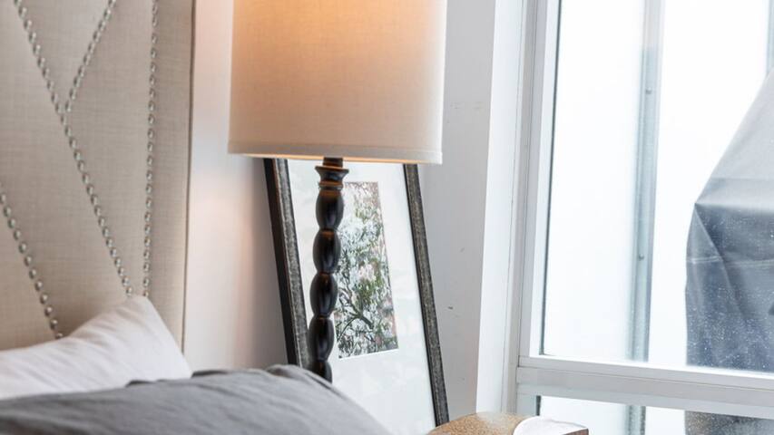 Urban Gem with Large Private Patio in DWTN Toronto gallery image 2