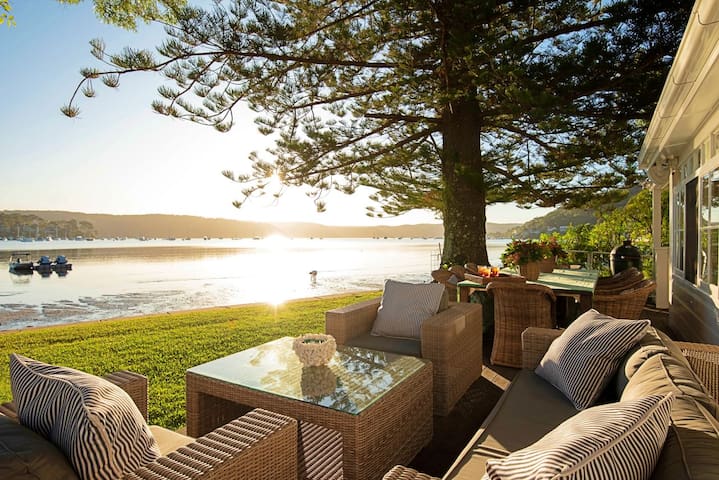 Hillview by Palm Beach Holiday Rentals