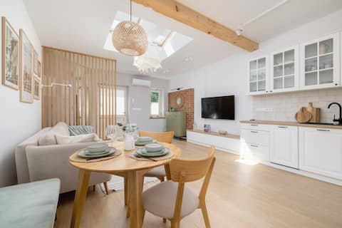 Dietla 21 | Practical Apartment | AC