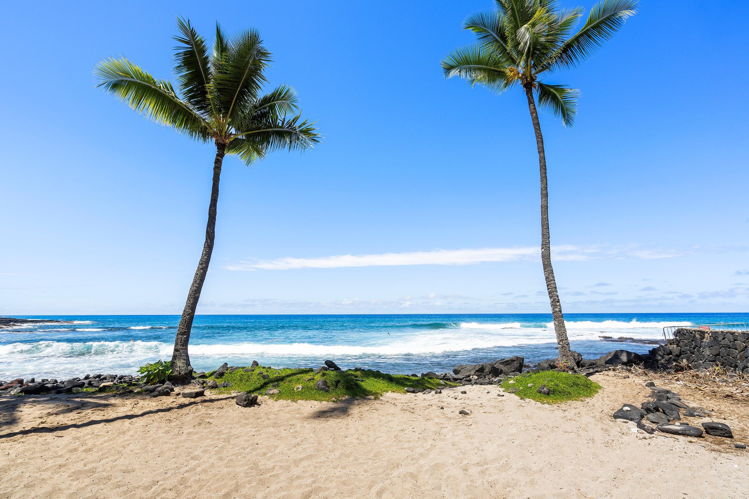 Condo in Kailua-Kona · ★4.93 · 1 bedroom · 2 beds · 1 private bath - Image 26