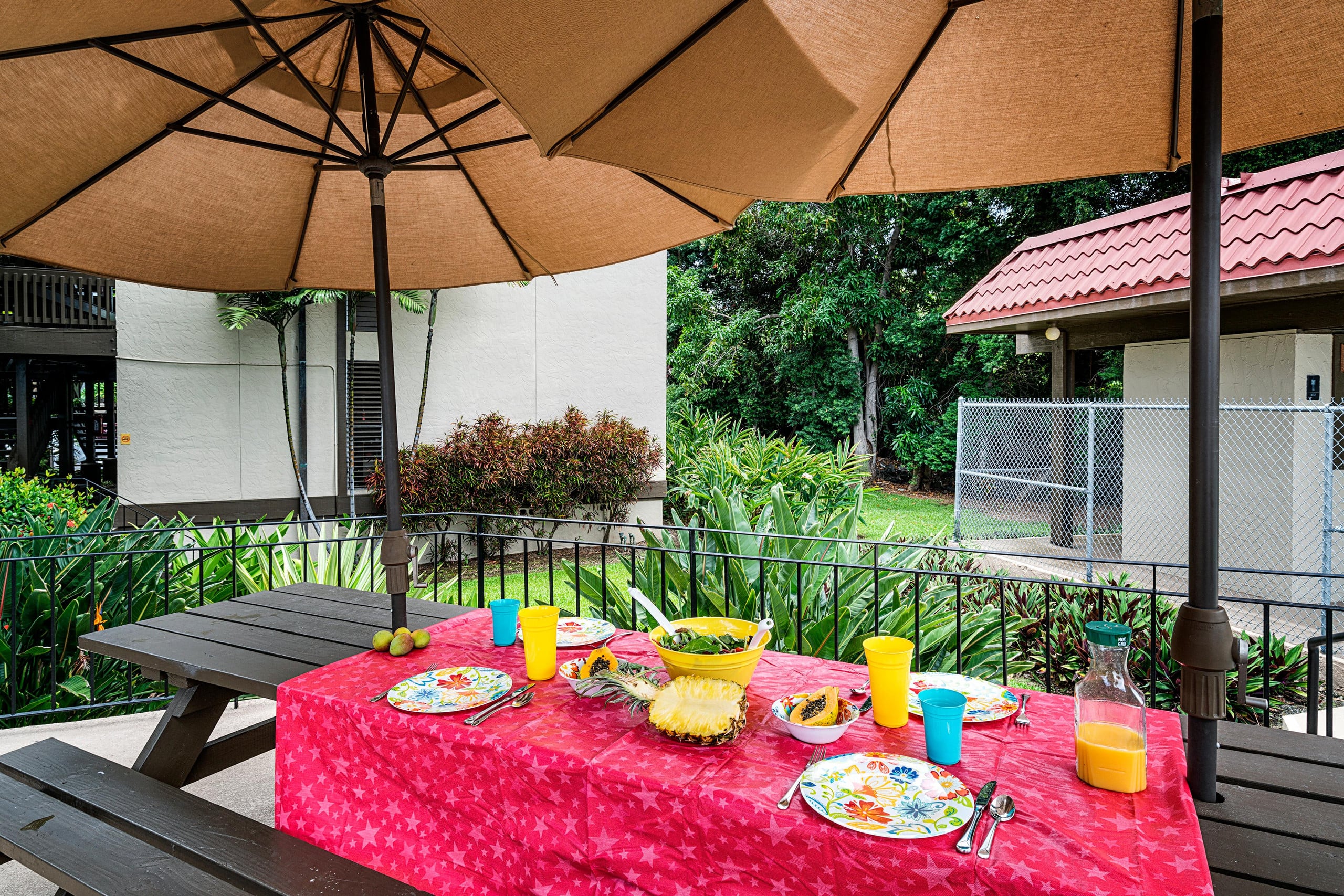 Condo in Kailua-Kona · ★4.93 · 1 bedroom · 2 beds · 1 private bath - Image 23