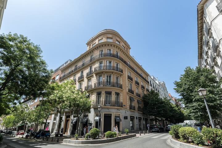 Homeclub | Elegant Apartment in Salamanca gallery image 5