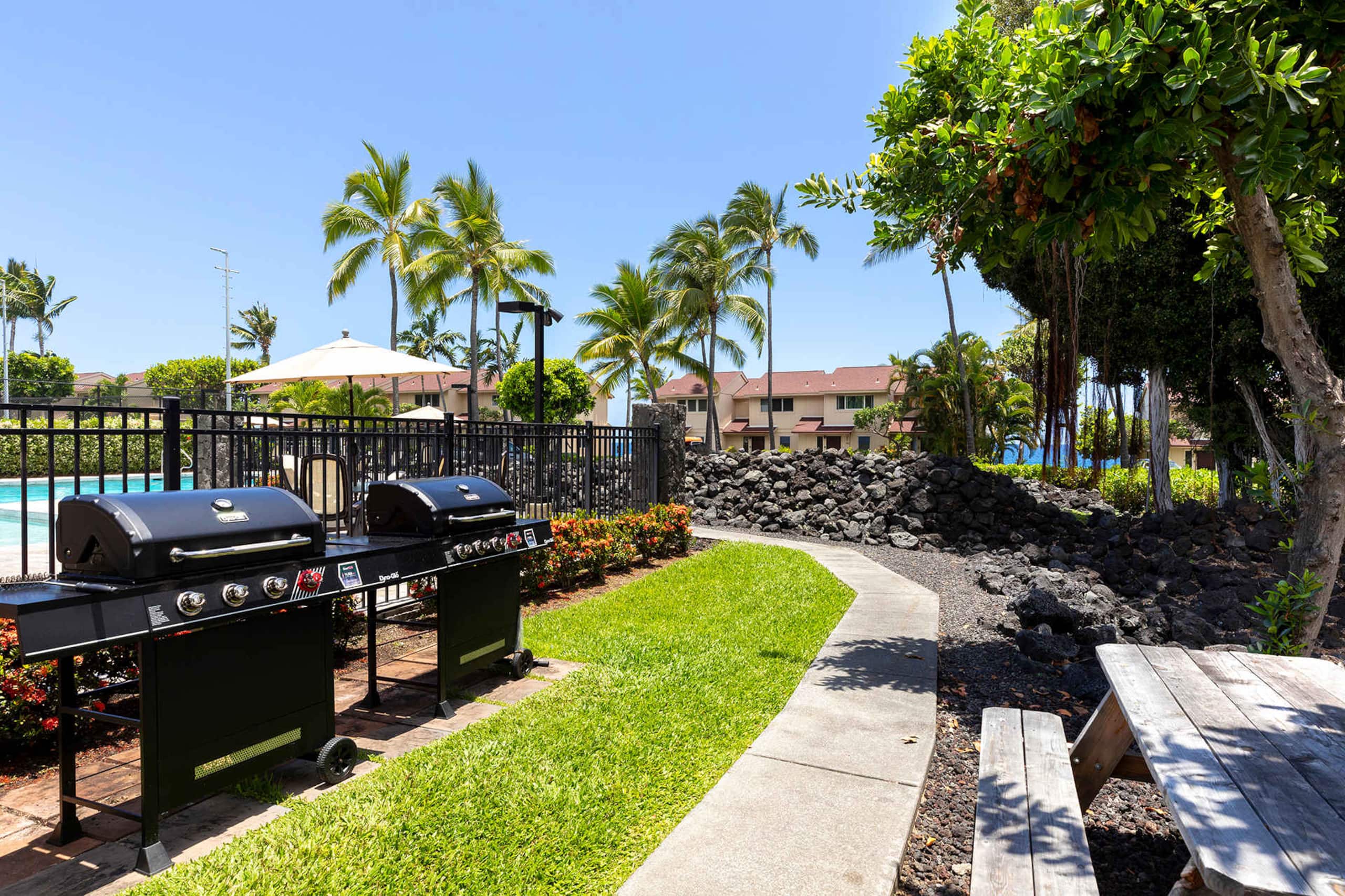 Condo in Kailua-Kona · ★4.71 · 2 bedrooms · 2 beds · 2 baths - Image 57