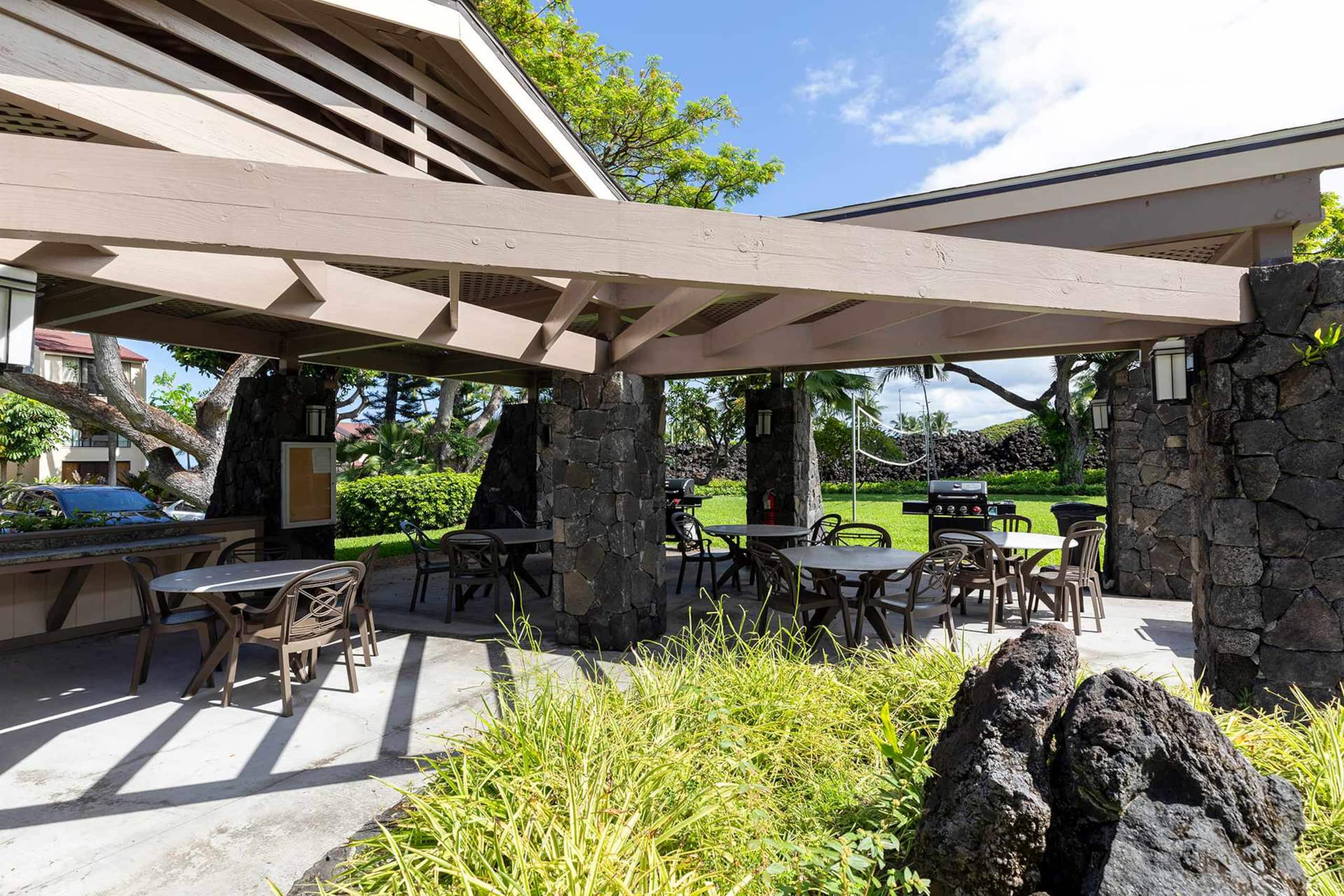 Condo in Kailua-Kona · ★4.71 · 2 bedrooms · 2 beds · 2 baths - Image 49
