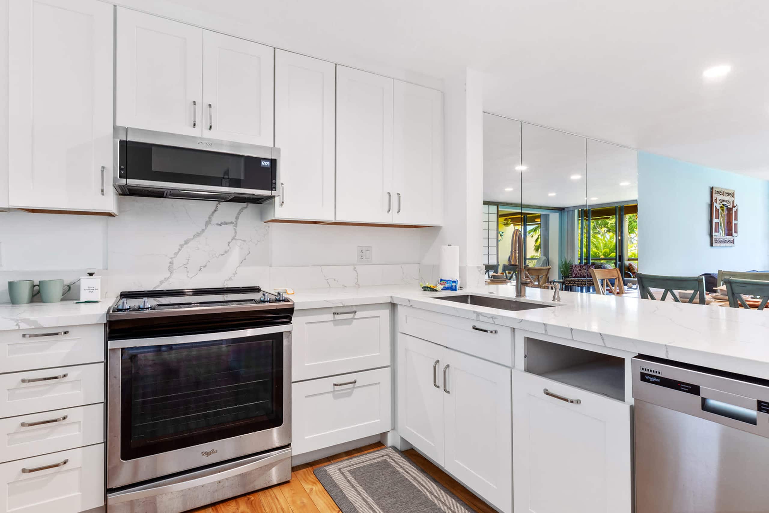 Condo in Kailua-Kona · ★4.71 · 2 bedrooms · 2 beds · 2 baths - Image 23