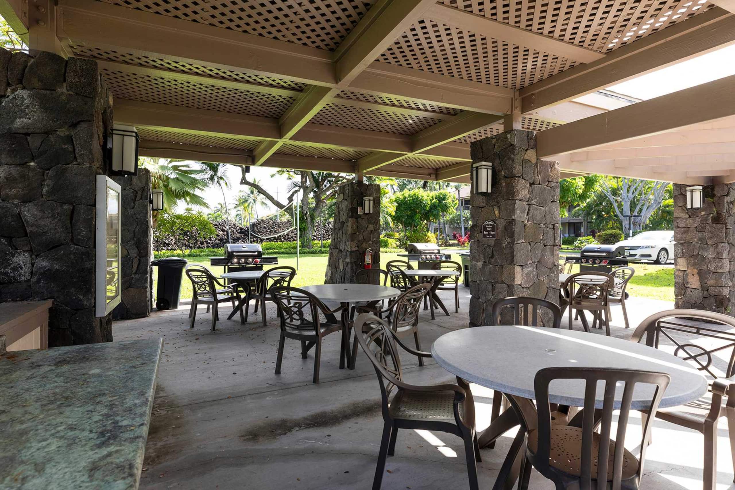 Condo in Kailua-Kona · ★4.71 · 2 bedrooms · 2 beds · 2 baths - Image 50