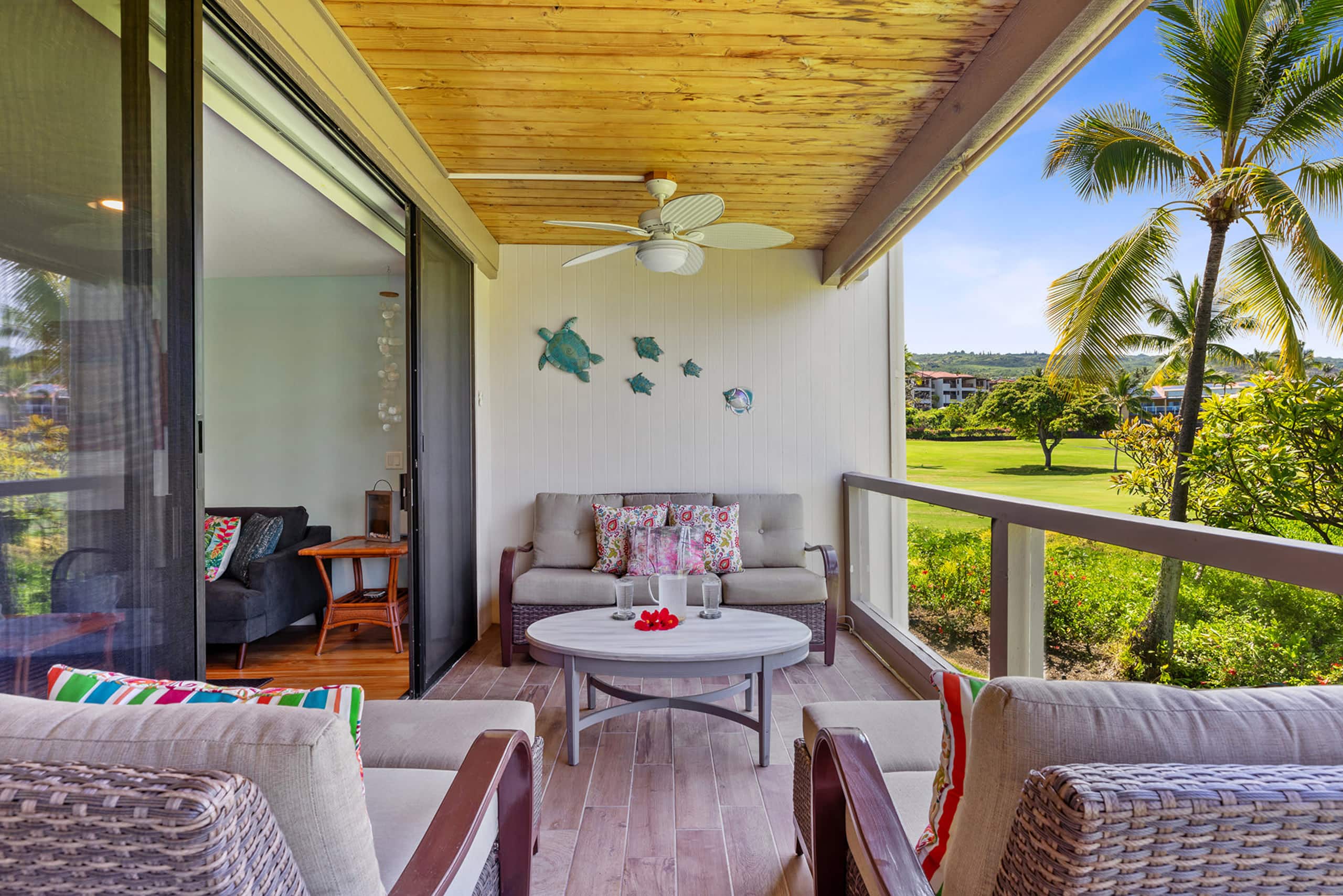 Condo in Kailua-Kona · ★4.71 · 2 bedrooms · 2 beds · 2 baths - Image 11