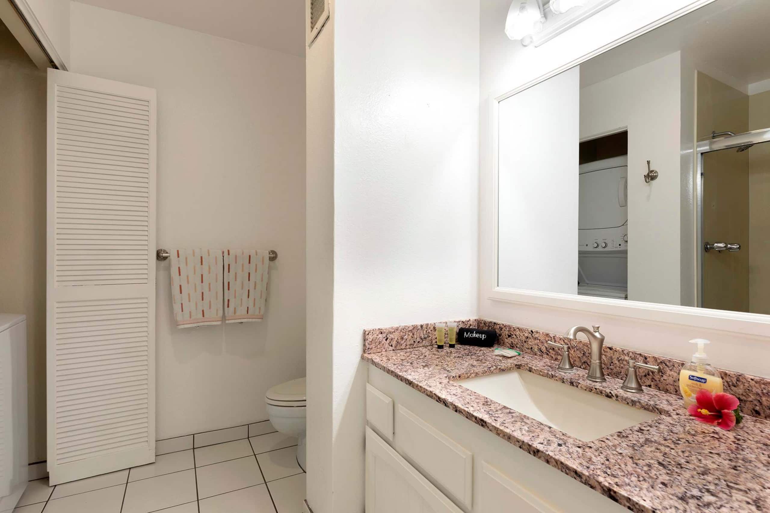 Condo in Kailua-Kona · ★4.71 · 2 bedrooms · 2 beds · 2 baths - Image 32