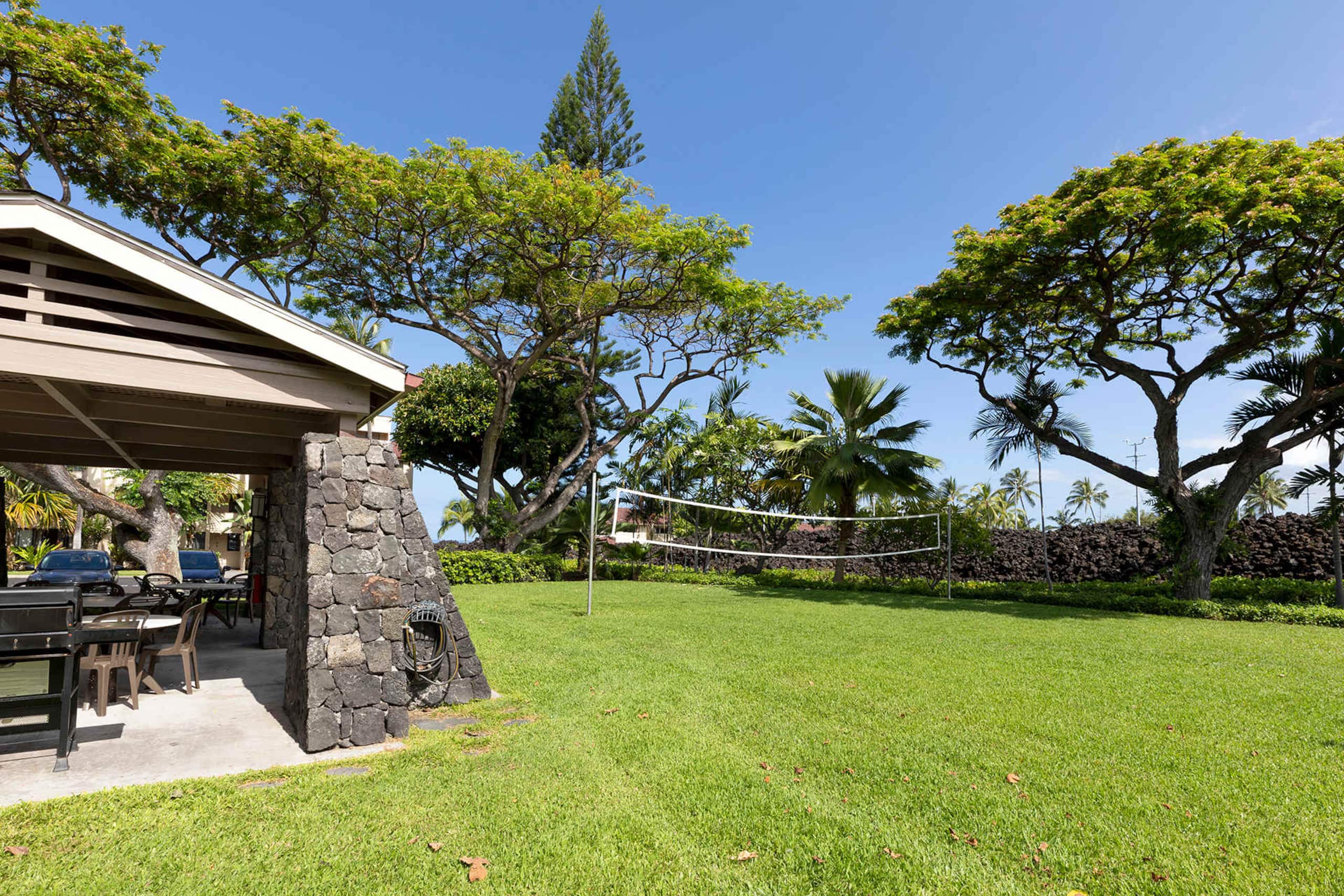 Condo in Kailua-Kona · ★4.71 · 2 bedrooms · 2 beds · 2 baths - Image 51