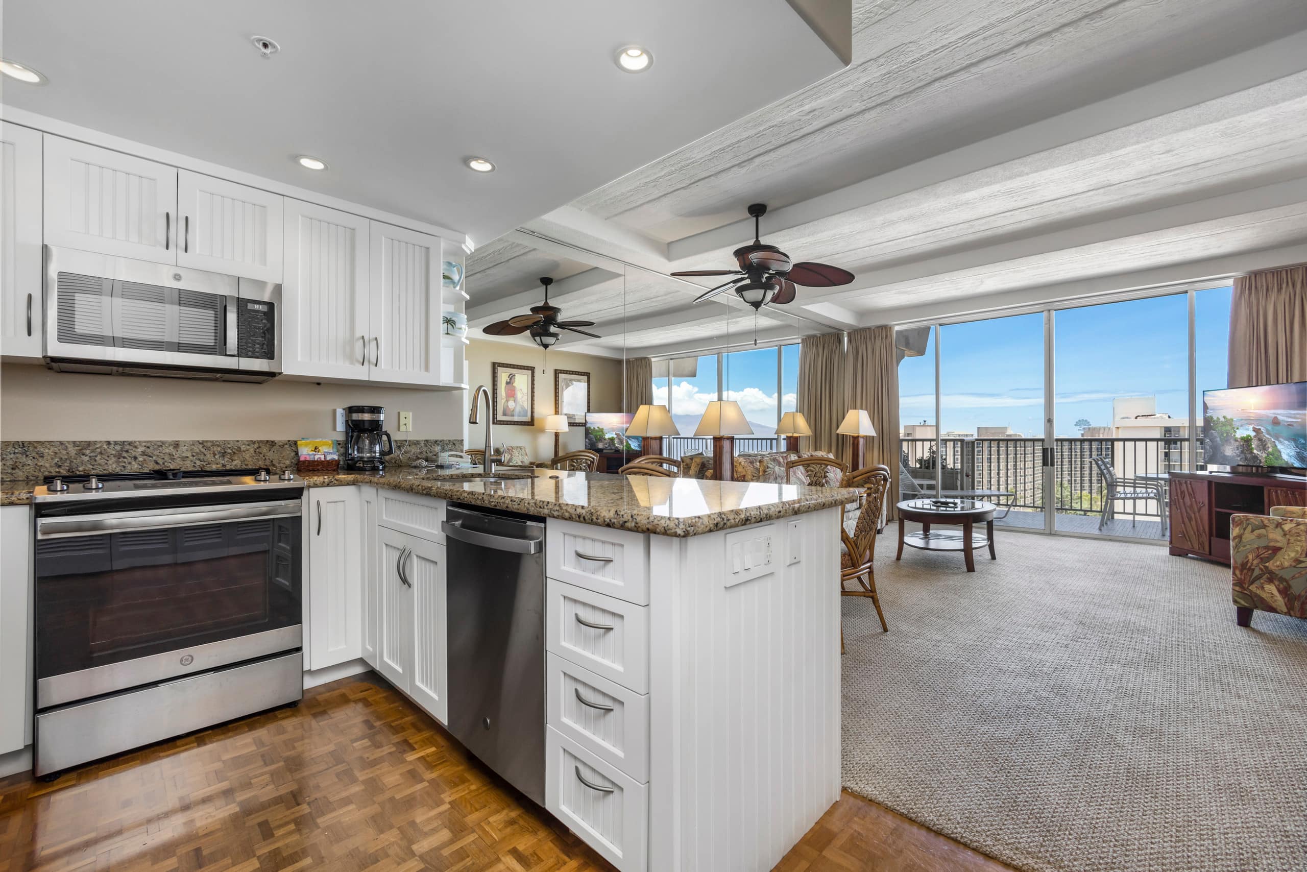Condo in Lahaina · ★5.0 · 1 bedroom · 1 bed · 2 baths - Image 12