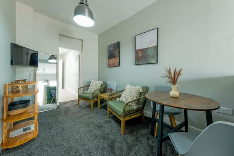 Top Airbnb: 526 Gloucester Flat 1 - Hopewell in Horfield
