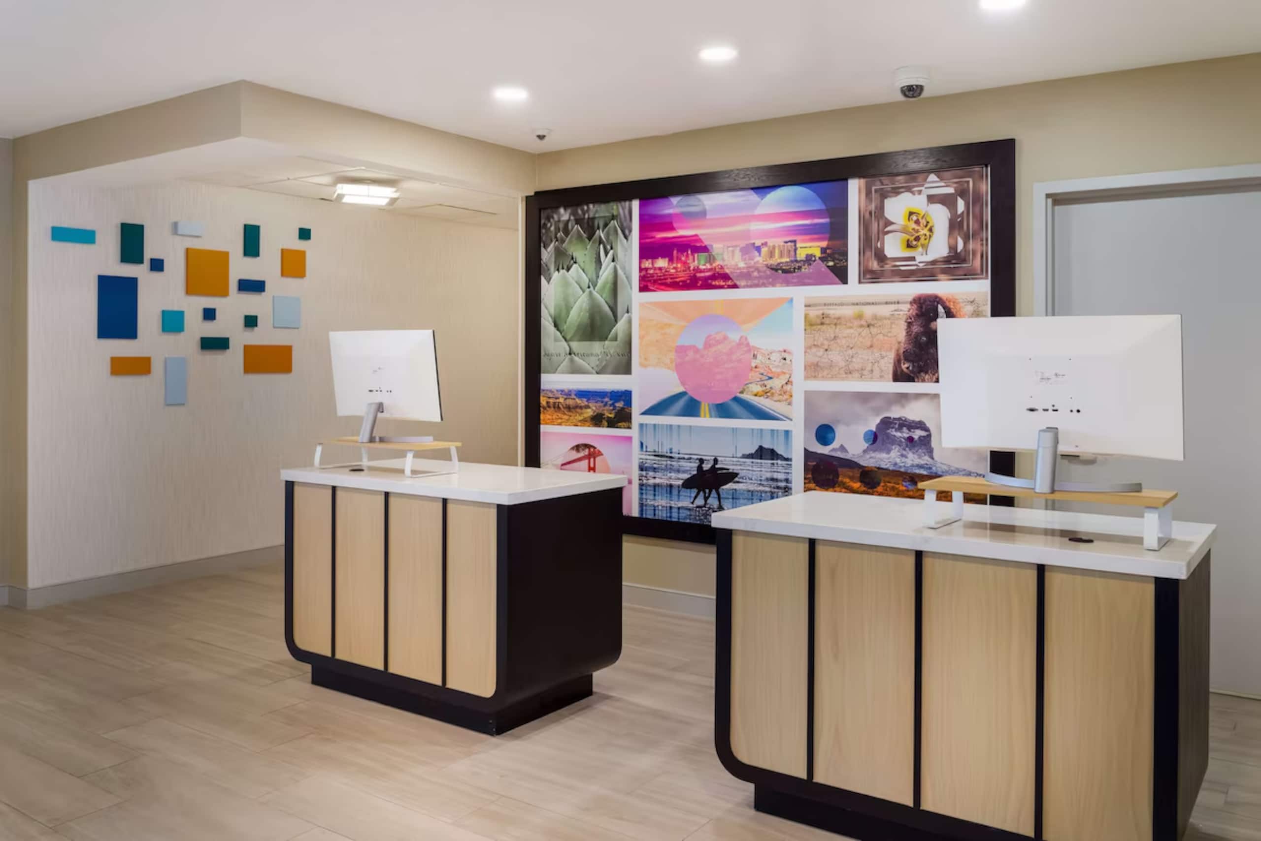 Hotel in South San Francisco · 3 bedrooms · 3 private baths - Image 9