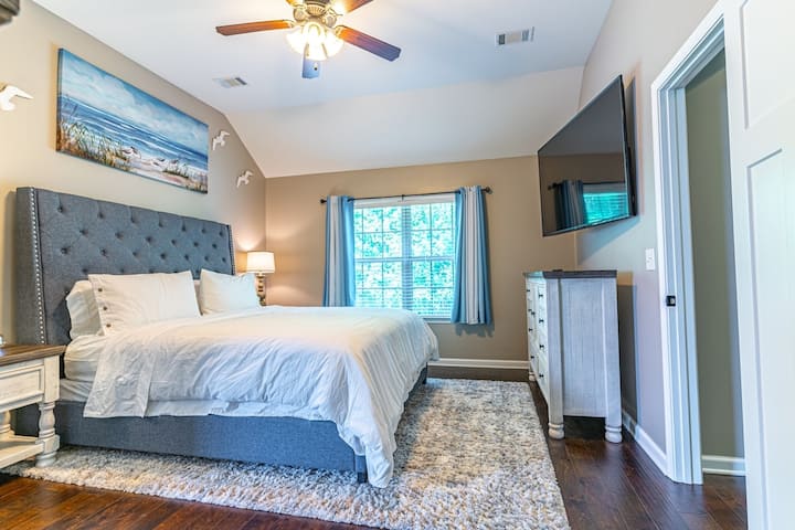 This suite was built for a king!