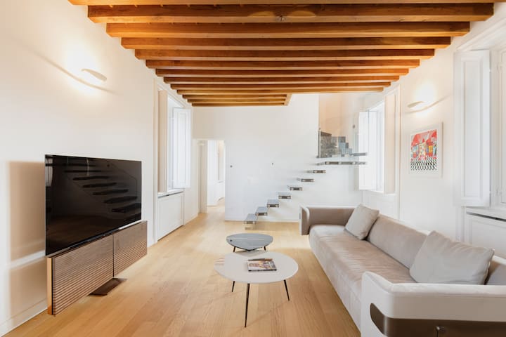 Easylife – Milano – Piazza Santo Stefano 12 -Duomo