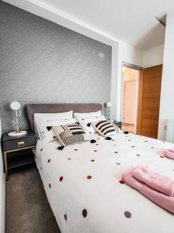 Breathtaking Park Views in the Heart of London gallery image 2