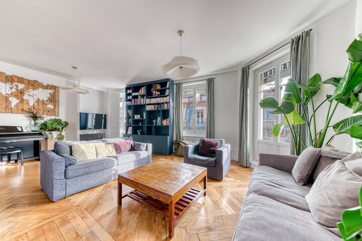 Large and beautiful apartment in the heart of Lyon gallery image 3