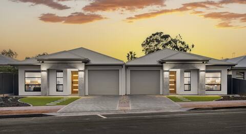 Renmark River Villas No 52 "The Bellagrove Villa"*