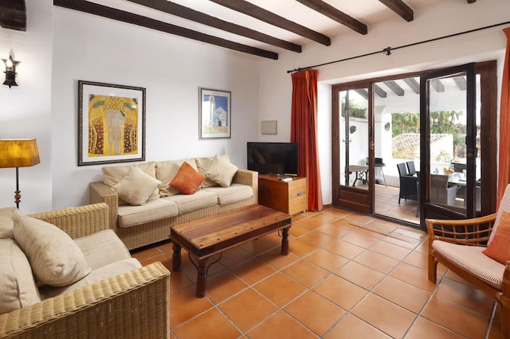 Oasis Properties managed Airbnb listing 2