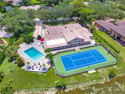 4205 NEW Interiors & Tennis Ct | by Brampton Park