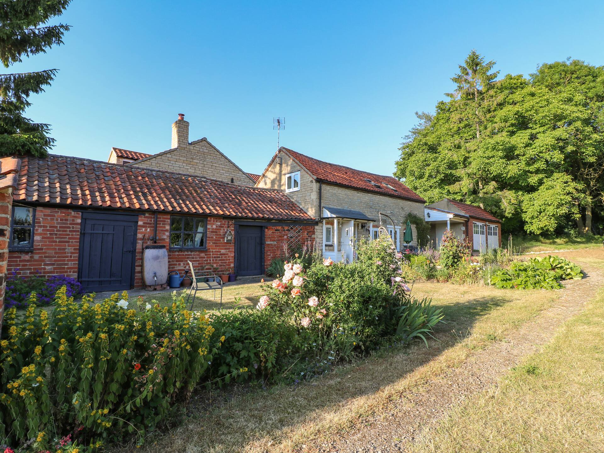 Granary Cottage — photo 2